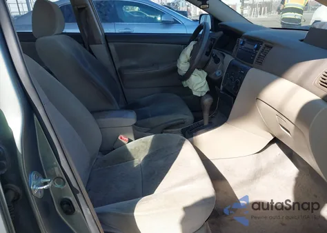 2004 Toyota Corolla Ce z USA, uszkodzony, nr VIN 1NXBR32E04Z318042